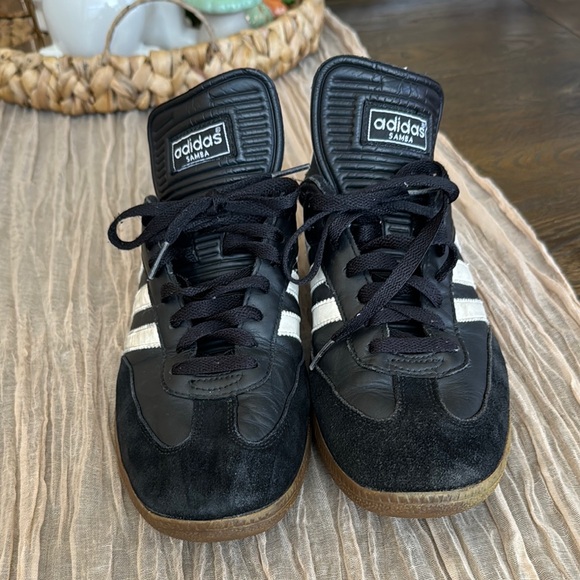 adidas gazelle silver green womens Adidas Samba OG 'Black Gum' – UNTIED AU main image 0